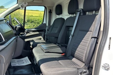 Ford Transit Custom 300 L2 Limited 130 ps Panel Van 29
