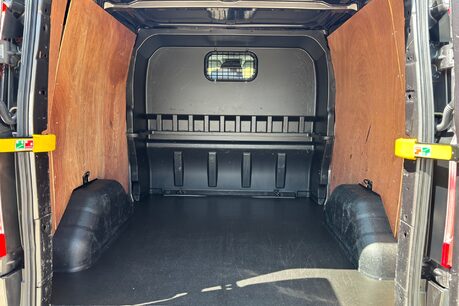 Ford Transit Custom 320 L2 Limited 130 ps Selectshift Double Cab in Van 14