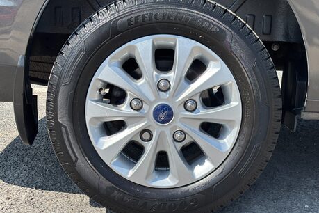 Ford Transit Custom 320 L2 Limited 130 ps Selectshift Double Cab in Van 39