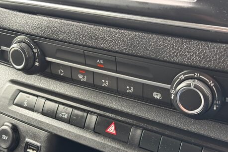 Vauxhall Vivaro L2H1 3100 120 ps Dynamic Panel Van - Security Locks - No VAT 22