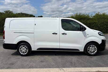 Vauxhall Vivaro L2H1 3100 120 ps Dynamic Panel Van - Security Locks - No VAT 11