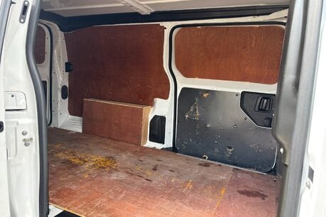 Vauxhall Vivaro L2H1 3100 120 ps Dynamic Panel Van - Security Locks - No VAT 13