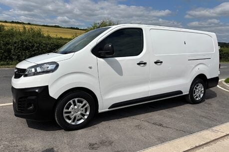 Vauxhall Vivaro L2H1 3100 120 ps Dynamic Panel Van - Security Locks - No VAT 1