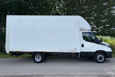 Iveco Daily 3.0D 35C16HB Hi-Matic Luton with Large Tail Lift 9