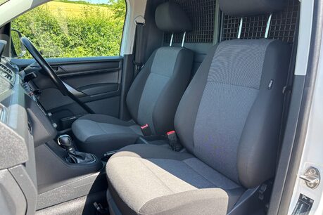 Volkswagen Caddy Maxi C20 Tdi Startline with Air Con & Tailgate - No VAT 32