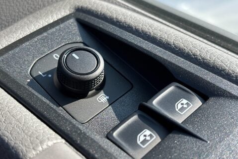 MAN TGE 3.180 4Motion Standard Lr DCIV - DSG Auto - 6 Seats 53