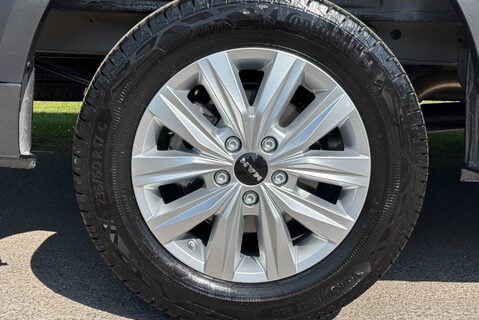 MAN TGE 3.180 4Motion Standard Lr DCIV - DSG Auto - 6 Seats 42