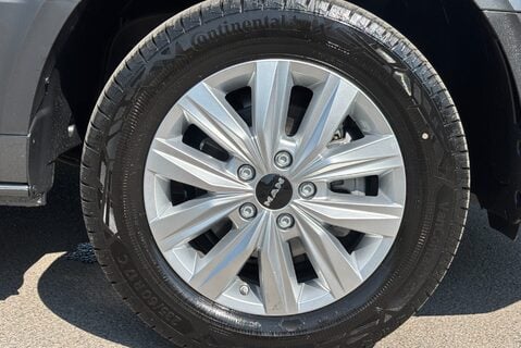 MAN TGE 3.180 4Motion Standard Lr DCIV - DSG Auto - 6 Seats 43