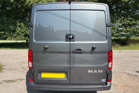 MAN TGE 3.180 4Motion Standard Lr DCIV - DSG Auto - 6 Seats 13