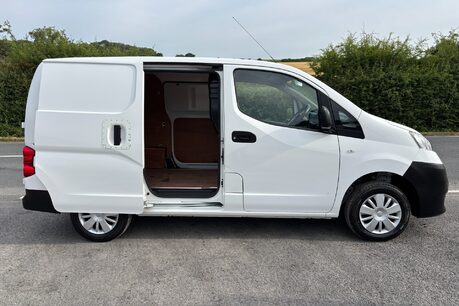 Nissan NV200 dCi 90 ps Acenta Swb Panel Van 11