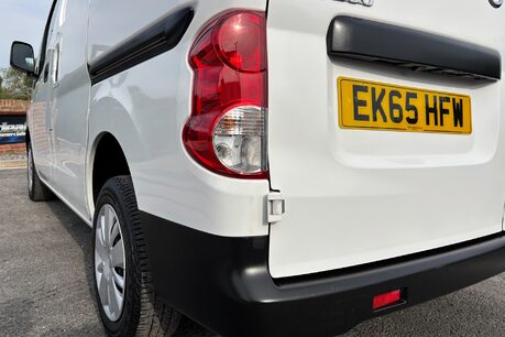 Nissan NV200 dCi 90 ps Acenta Swb Panel Van 26