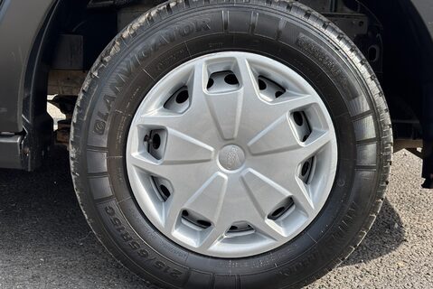 Ford Transit 290 L2 H2 Trend 130 ps Panel Van - Air Con 28