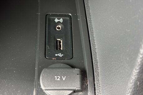 Volkswagen Caddy Maxi C20 Tdi Kombi with Air Con & Sat Nav 33