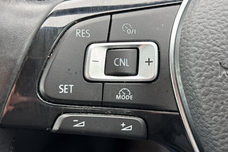 Volkswagen Caddy Maxi C20 Tdi Kombi with Air Con & Sat Nav 40