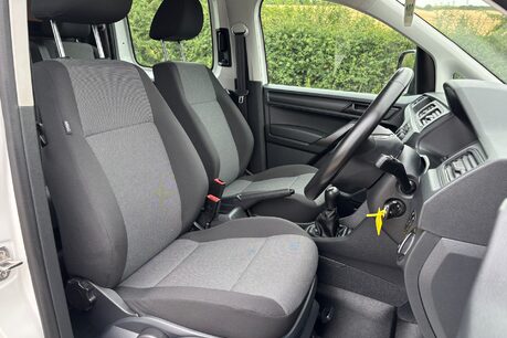 Volkswagen Caddy Maxi C20 Tdi Kombi with Air Con & Sat Nav 31