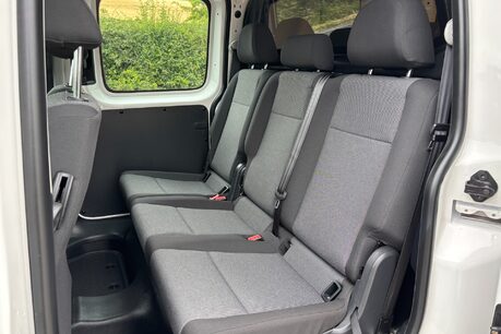 Volkswagen Caddy Maxi C20 Tdi Kombi with Air Con & Sat Nav 18