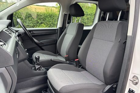 Volkswagen Caddy Maxi C20 Tdi Kombi with Air Con & Sat Nav 30