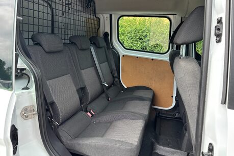 Ford Transit Connect 220 L1 DCIV 5 Seat - Direct from Hampshire Fire & Rescue 20