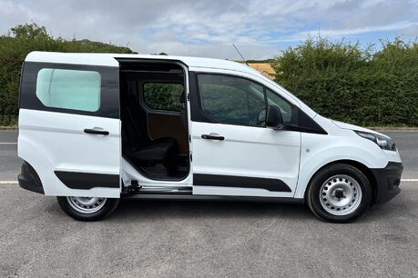 Ford Transit Connect 220 L1 DCIV 5 Seat - Direct from Hampshire Fire & Rescue 10