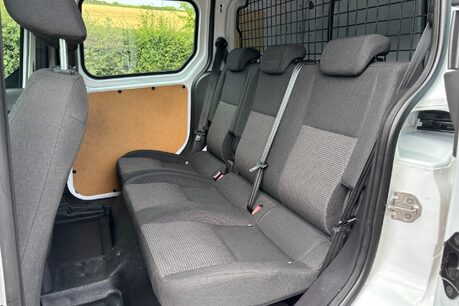 Ford Transit Connect 220 L1 DCIV 5 Seat - Direct from Hampshire Fire & Rescue 18