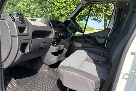 Renault Master LL35 Business 125 ps dCi Luton with Tail Lift 15