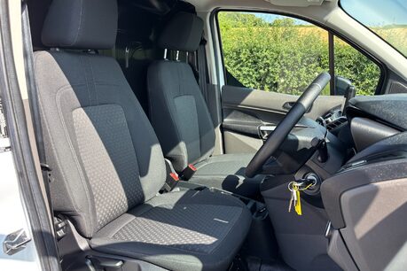Ford Transit Connect 240 L1 120 ps Trend Panel Van with Air Con / Sat Nav 30