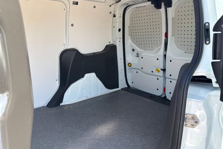 Ford Transit Connect 240 L1 120 ps Trend Panel Van with Air Con / Sat Nav 10