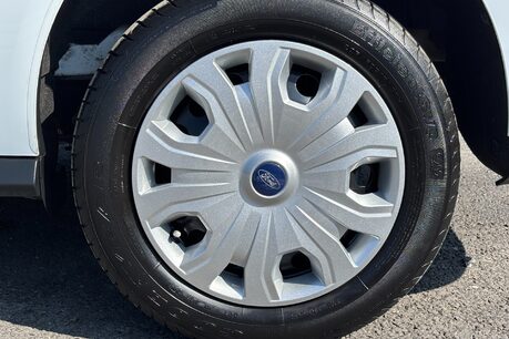 Ford Transit Connect 240 L1 120 ps Trend Panel Van with Air Con / Sat Nav 38