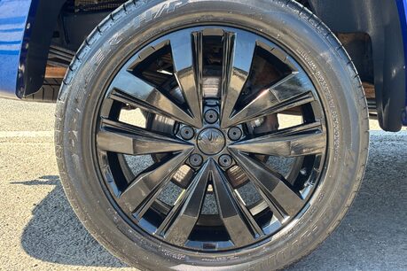 Volkswagen Amarok V6 258 ps Tdi Black Edition 4Motion with Roller Shutter 36