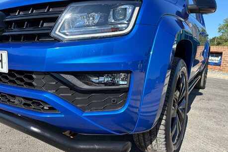 Volkswagen Amarok V6 258 ps Tdi Black Edition 4Motion with Roller Shutter 25