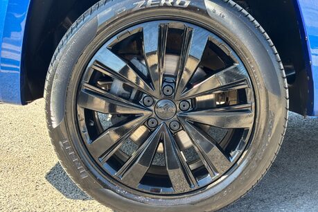 Volkswagen Amarok V6 258 ps Tdi Black Edition 4Motion with Roller Shutter 37