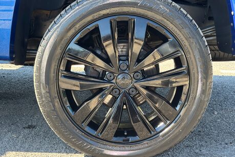 Volkswagen Amarok V6 258 ps Tdi Black Edition 4Motion with Roller Shutter 38
