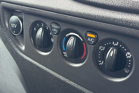 Ford Transit 350 L2 H3 130 ps Trend with Air Conditioning 19
