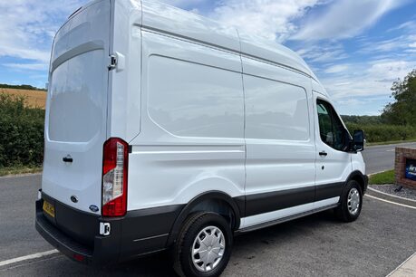 Ford Transit 350 L2 H3 130 ps Trend with Air Conditioning 3