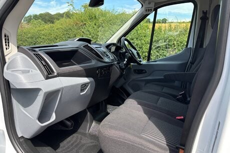 Ford Transit 350 L2 H3 130 ps Trend with Air Conditioning 16
