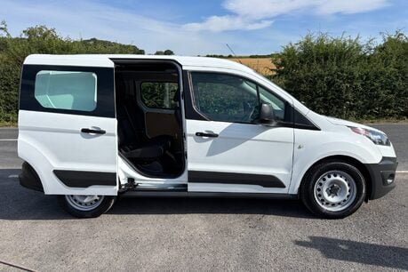 Ford Transit Connect 220 L1 100 ps DCIV 5 Seat - Direct from Hampshire Fire & Rescue 11