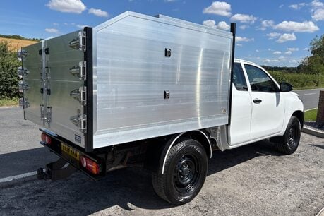 Toyota Hilux Active 4WD Ecb Arborous Tipper Truck - New Body 3