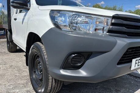 Toyota Hilux Active 4WD Ecb Arborous Tipper Truck - New Body 25