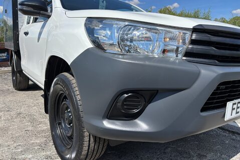 Toyota Hilux Active 4WD Ecb Arborous Tipper Truck - New Body 22