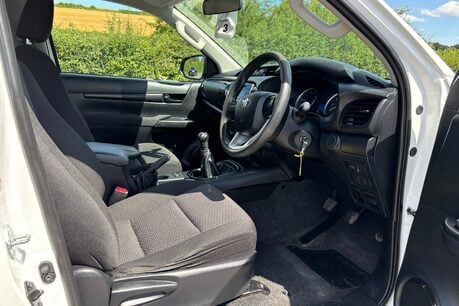 Toyota Hilux Active 4WD Ecb Arborous Tipper Truck - New Body 18