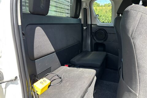 Toyota Hilux Active 4WD Ecb Arborous Tipper Truck - New Body 17