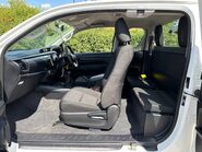 Toyota Hilux Active 4WD Ecb Arborous Tipper Truck - New Body 3