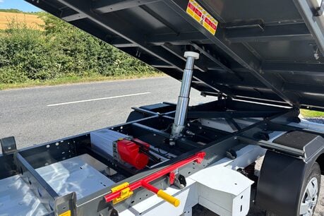 Nissan Interstar 145 ps dCi Acenta Tipper 9