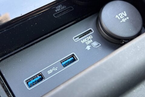 Land Rover Discovery SD6 Commercial HSE - Left Hand Drive - Ex Jaguar UK Car 34