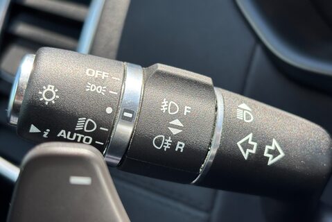 Land Rover Discovery SD6 Commercial HSE - Left Hand Drive - Ex Jaguar UK Car 46