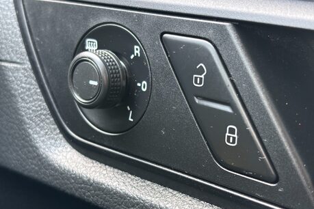 Volkswagen Caddy Maxi C20 Tdi Kombi with Air Con & Sat Nav 43