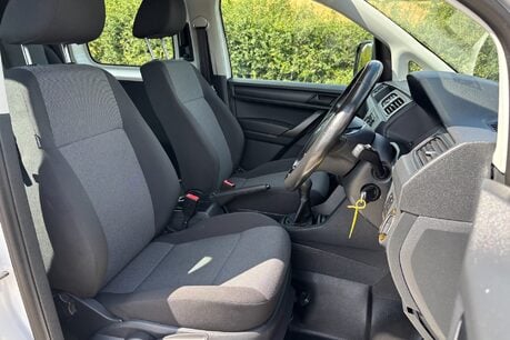 Volkswagen Caddy Maxi C20 Tdi Kombi with Air Con & Sat Nav 32