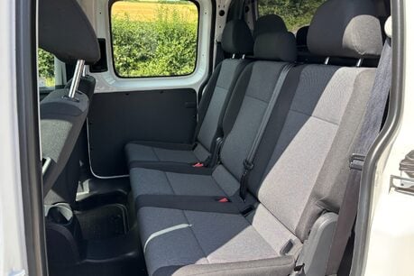 Volkswagen Caddy Maxi C20 Tdi Kombi with Air Con & Sat Nav 19