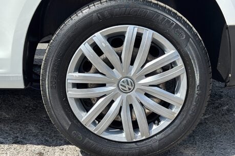 Volkswagen Caddy Maxi C20 Tdi Kombi with Air Con & Sat Nav 38