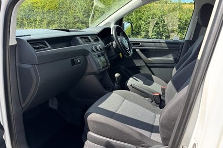 Volkswagen Caddy Maxi C20 Tdi Kombi with Air Con & Sat Nav 18